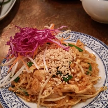 Thai Cottage - Pad Thai with Chicken - Thai Near Me - Edmonds, Washington Thai Cottage - Pad Thai with Chicken - Thai Near Me - Edmonds, Washington