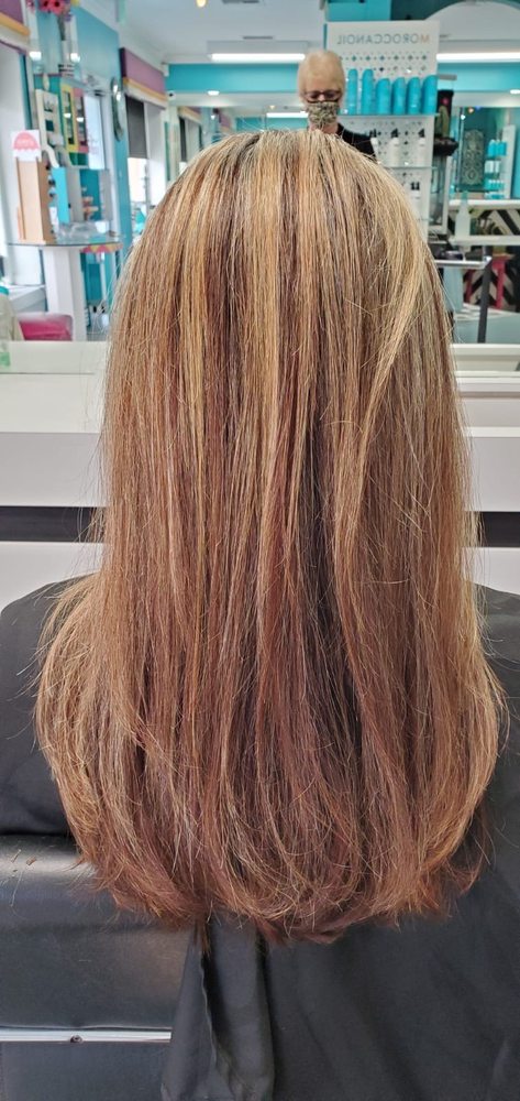 Karin Schwarz German Hairdresser in Cape Coral Logo