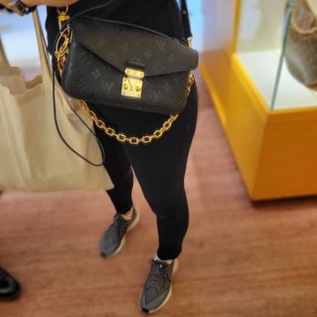 Louis Vuitton - Leather Goods Near Me - Copenhagen, 84 Louis Vuitton - Leather Goods Near Me - Copenhagen, 84