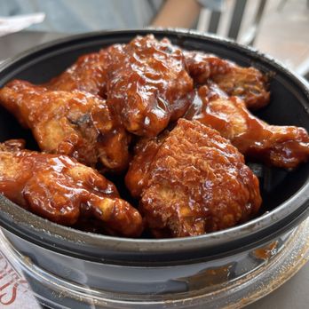 Slice House by Tony Gemignani - Bbq wings (pretty big and good) - Pizza Near Me - Riverside, California Slice House by Tony Gemignani - Bbq wings (pretty big and good) - Pizza Near Me - Riverside, California
