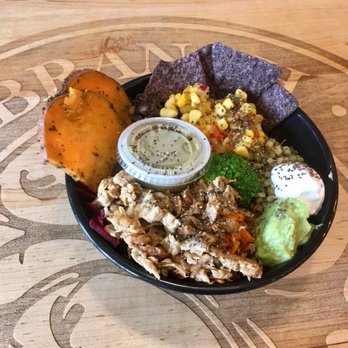 Copper Branch - AZTEC -sweet potato corn and mango spiced black beans, guacamole,sour cream,lettuce,beets, carrot,broccoli head, mug beans,blue corn chips - Vegan Near Me - Mont-Royal, Quebec Copper Branch - AZTEC -sweet potato corn and mango spiced black beans, guacamole,sour cream,lettuce,beets, carrot,broccoli head, mug beans,blue corn chips - Vegan Near Me - Mont-Royal, Quebec