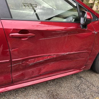 Wreck And Roll Auto Body South - Damages from the accident - Body Shops Near Me - Chicago, Illinois Wreck And Roll Auto Body South - Damages from the accident - Body Shops Near Me - Chicago, Illinois