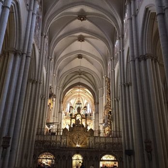 Catedral Santa María de Toledo - Churches Near Me - Toledo, TO