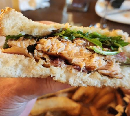 Palm Valley Outdoors Bar & Grill