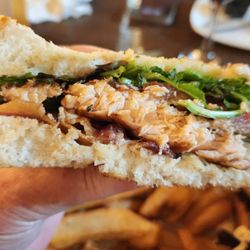 Palm Valley Outdoors Bar & Grill - Ymmy salmon!