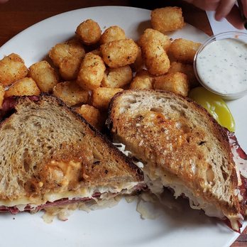Power Station Pub - Ruben sandwich. - New American Near Me - Troutdale, Oregon