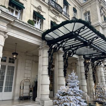 Shangri-La Hotel, Paris - Hotels Near Me - Paris, 75 Shangri-La Hotel, Paris - Hotels Near Me - Paris, 75