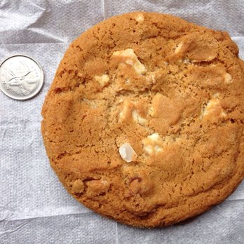 Peppino - Macadamia white chocolate cookie - Italian Near Me - Calgary, Alberta