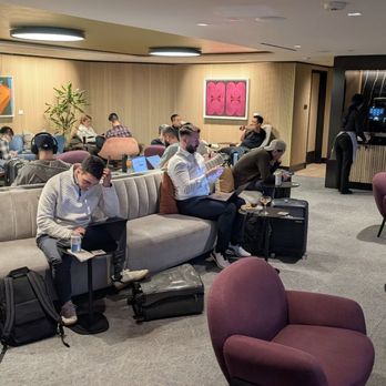 Etihad Lounge - Upper deck - Airport Lounges Near Me - Dulles, Virginia Etihad Lounge - Upper deck - Airport Lounges Near Me - Dulles, Virginia