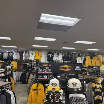 Rally House Crossroads Columbia - Sports Wear Near Me - Columbia, Missouri Rally House Crossroads Columbia - Sports Wear Near Me - Columbia, Missouri