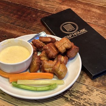 Murphy's Tap House - Beer cheese and pretzel bites, with slightly sad vegggies - Bars Near Me - Louisville, Colorado