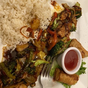 Graham's Grill & Pub - Stir fry - Burgers Near Me - North Sioux City, South Dakota Graham's Grill & Pub - Stir fry - Burgers Near Me - North Sioux City, South Dakota