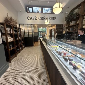 Café Crèmerie - Interior - Cafes Near Me - Chicago, Illinois