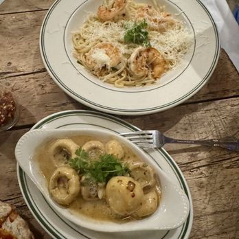 Pressa Italia - Side of mushrooms and shrimp linguini - Italian Near Me - Broken Bow, Oklahoma Pressa Italia - Side of mushrooms and shrimp linguini - Italian Near Me - Broken Bow, Oklahoma