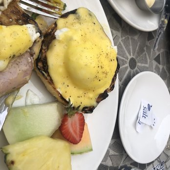 Grace's Table - Eggs Benedict - New American Near Me - Napa, California