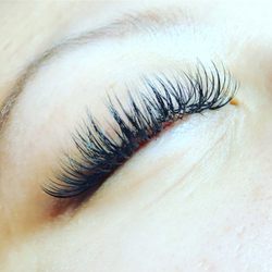 Jelly's Lashes and Esthetics - Russian volume