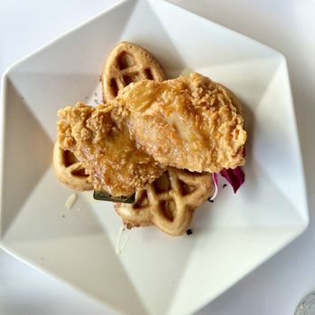 B Spot Nola - Chicken and Waffles - Soul Food Near Me - New Orleans, Louisiana