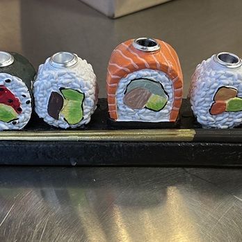 Meshuga 4 Sushi - Apropos and Very cute - Kosher Near Me - Los Angeles, California Meshuga 4 Sushi - Apropos and Very cute - Kosher Near Me - Los Angeles, California