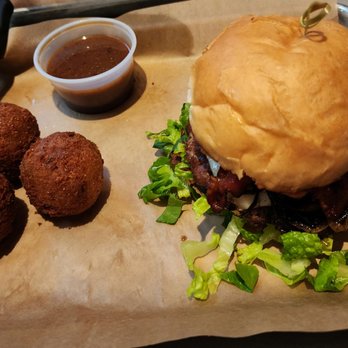 Finley's Round Rock - Bars Near Me - Round Rock, Texas Finley's Round Rock - Bars Near Me - Round Rock, Texas