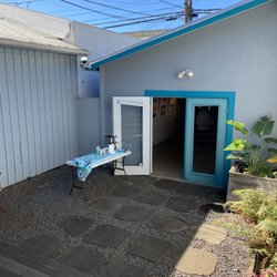 Art Project Paia - In back there's a great meeting space with open air and roof.