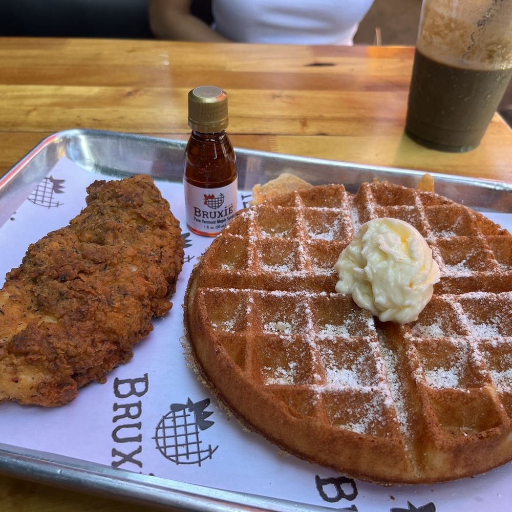 Bruxie - CHICKEN AND WAFFLE - Sandwiches Near Me - Orange, California Bruxie - CHICKEN AND WAFFLE - Sandwiches Near Me - Orange, California