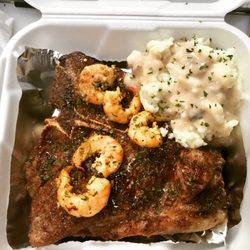 TIME 2 GRUB - T-Bone Steak, Shrimp and Mashed Potato's & Gravy