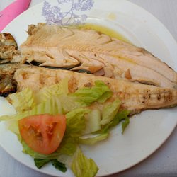 Asador EL Buen Yantar Martires, 19 - Pescado con salsa bilbaína