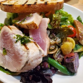 Tender Greens - Tuna nicoise salad - New American Near Me - Studio City, California Tender Greens - Tuna nicoise salad - New American Near Me - Studio City, California