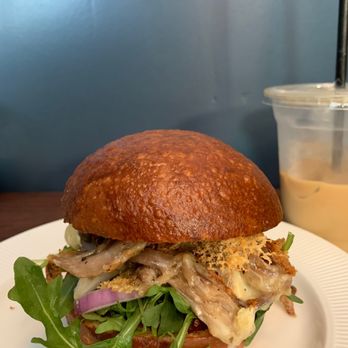 Castle & Coal - Coffee & Tea Near Me - Toronto, Ontario Castle & Coal - Coffee & Tea Near Me - Toronto, Ontario