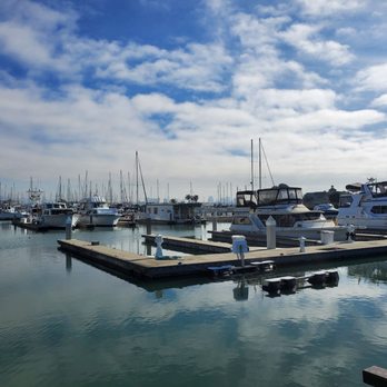 Safe Harbor Emeryville - Serene scen of boats - Marinas Near Me - Emeryville, California Safe Harbor Emeryville - Serene scen of boats - Marinas Near Me - Emeryville, California