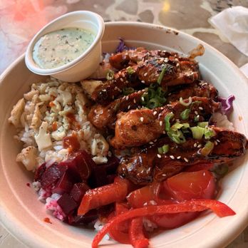 Izzy & Wooks - Bowl: Inay's BBQ Chicken rice - Burgers Near Me - San Francisco, California