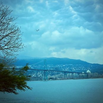 Lions Gate Bridge - Views of the bridge from Stanley Park - spot the sea plane! - Landmarks & Historical Buildings Near Me - Vancouver, British Columbia