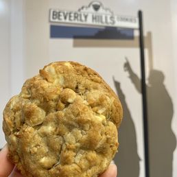 Lemon White Chocolate Cookie