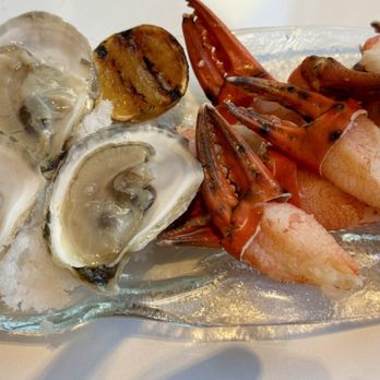 Serenade - Seafood board (oysters and crab claws) - Breakfast & Brunch Near Me - Austin, Texas