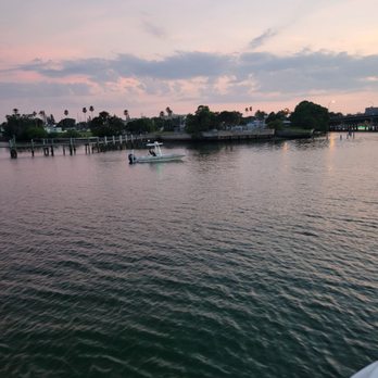 StarLite Sapphire - Views - Boating Near Me - St. Petersburg, Florida StarLite Sapphire - Views - Boating Near Me - St. Petersburg, Florida