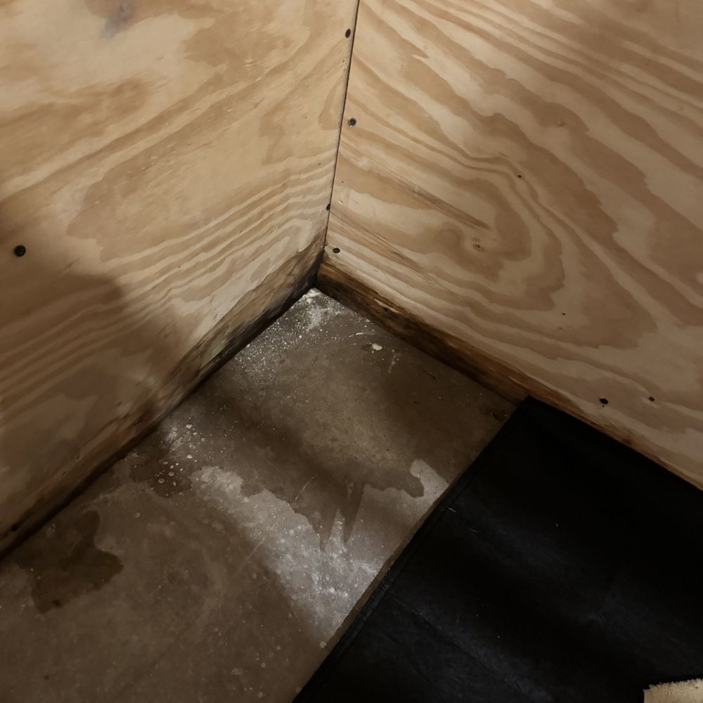 Crosstown Engineering - water penetration of the house. missed by crosstown. - Home Inspectors Near Me - Dallas, Texas
