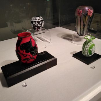 Dorflinger Suydam - Cameo Vases - Museums Near Me - Honesdale, Pennsylvania Dorflinger Suydam - Cameo Vases - Museums Near Me - Honesdale, Pennsylvania