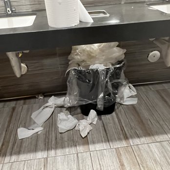 Shogun Restaurant - The women's bathroom was disgusting! - Sushi Bars Near Me - Pasadena, California Shogun Restaurant - The women's bathroom was disgusting! - Sushi Bars Near Me - Pasadena, California