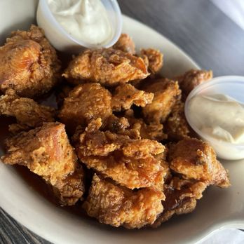 Metro Diner - Chicken Wings - Diners Near Me - Plainfield, Indiana