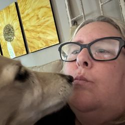 Pooch Palace Retreat - Wilson giving Sara kisses!
