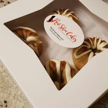 Red Shoe Cakes - Neatly packaged mini Caketails. Perfect for gifting! - Custom Cakes Near Me