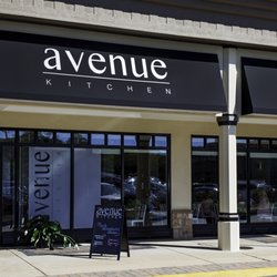 Avenue Kitchen offers breakfast, lunch and dinner options.