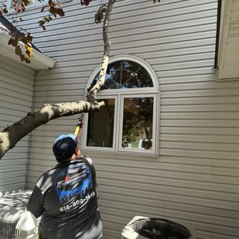 Top Clean - Cleaning back of the house - Pressure Washers Near Me Top Clean - Cleaning back of the house - Pressure Washers Near Me