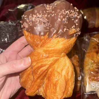 85°C Bakery Cafe-Waterford - Chocolate bread dessert - Bakeries Near Me - San Jose, California 85°C Bakery Cafe-Waterford - Chocolate bread dessert - Bakeries Near Me - San Jose, California
