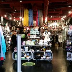 Hot Topic