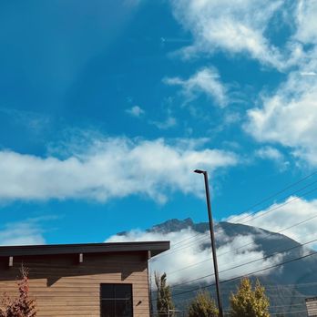 Huxdotter Coffee - Unbelievable views all around - Coffee & Tea Near Me - North Bend, Washington