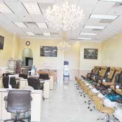 Nice Nails - Inside View 1
