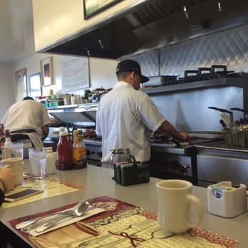 Lighthouse Cafe - Watch the chefs cook as you eat - Breakfast & Brunch Near Me - Sausalito, California