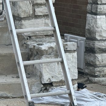Salinas Tuckpointing - Deteriorated mortar on porch stone work - Masonry/Concrete Near Me - Saint Louis, Missouri