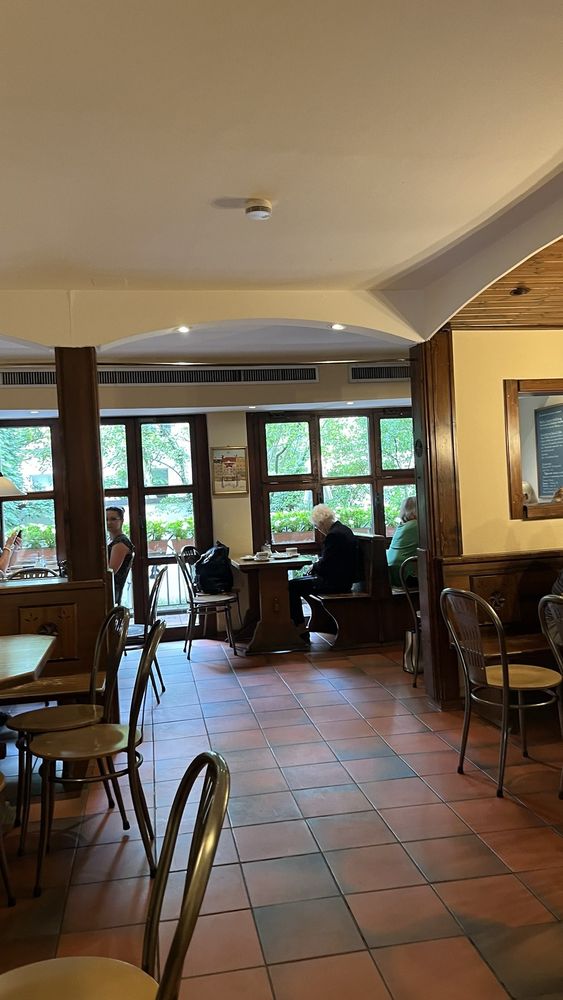 Schmalznudel Café Frischhut